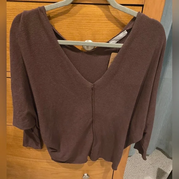 NWT Six / Fifty Women's Espresso V-Neck, Batwing Lightweight Sweater, S - Picture 5 of 5